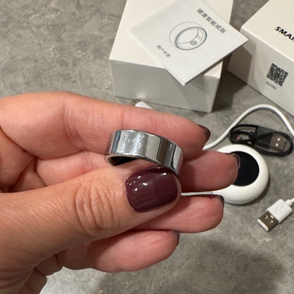 Smart Ring with Charging Dock - Picture 2 of 7